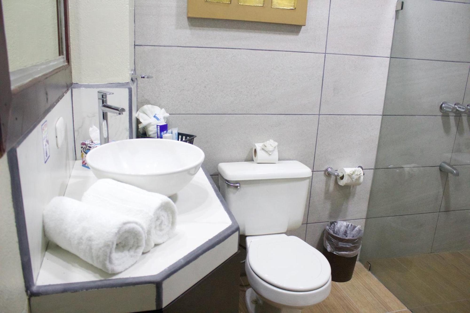 Hotel America Ередія Екстер'єр фото